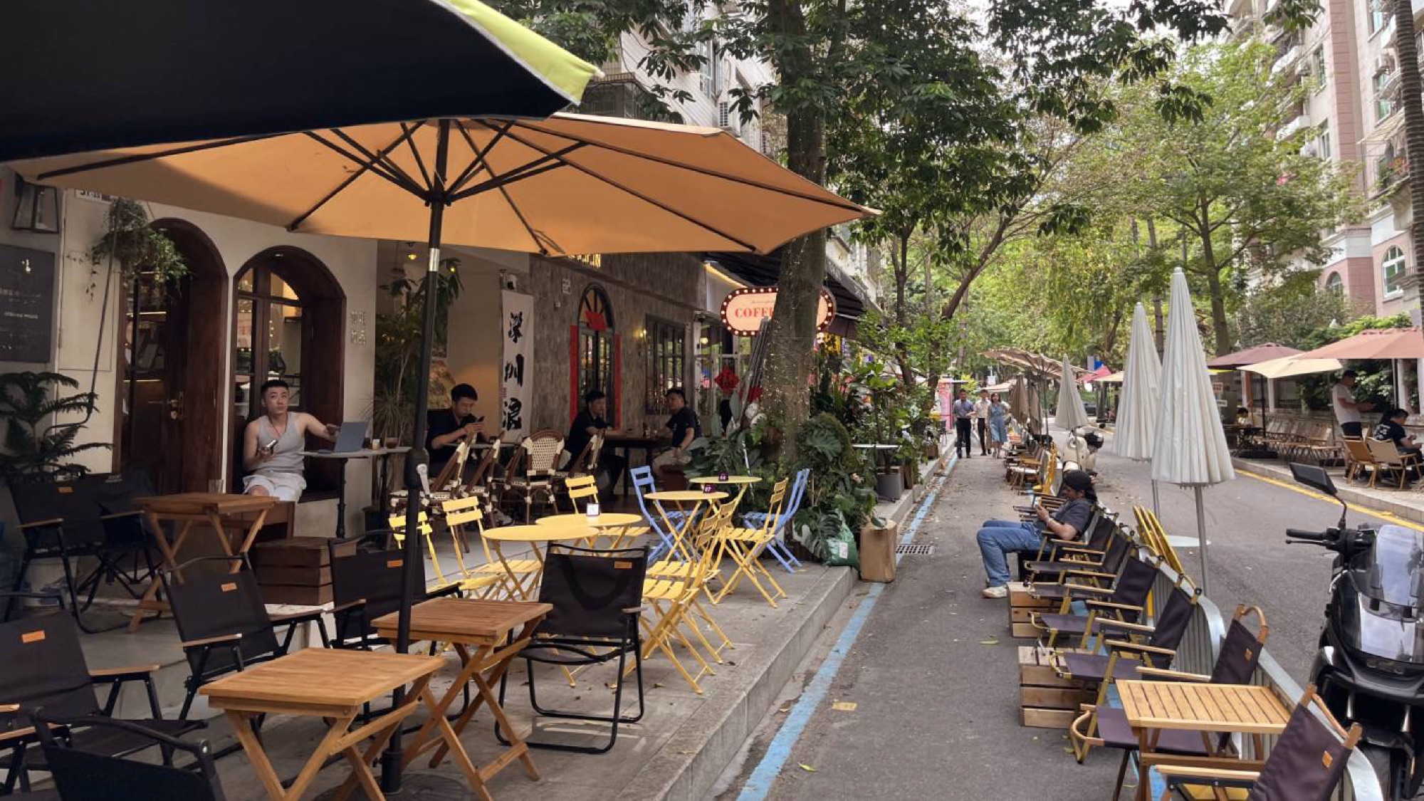 Cuiye Street has around ten specialty shops clustered along a single road, and is arguably the best street for a good cup anywhere in the country.