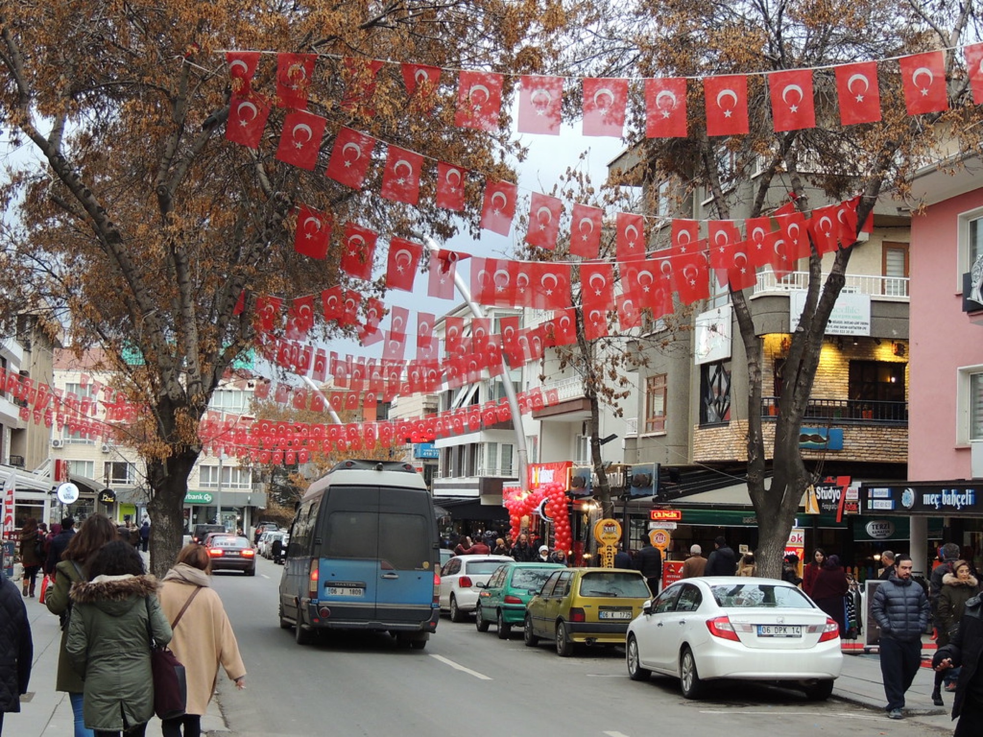 Walk through Bahçelievler