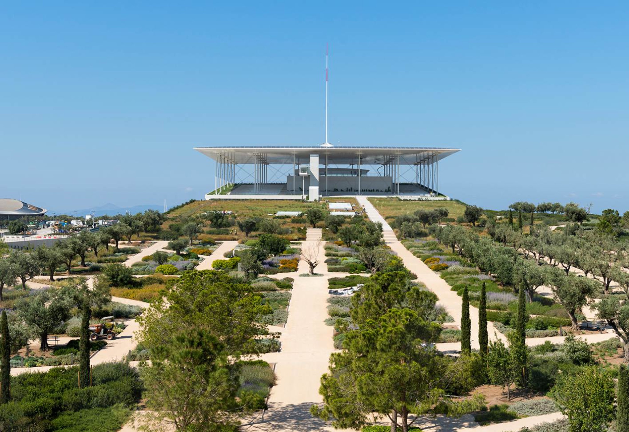 Explore Stavros Niarchos Park