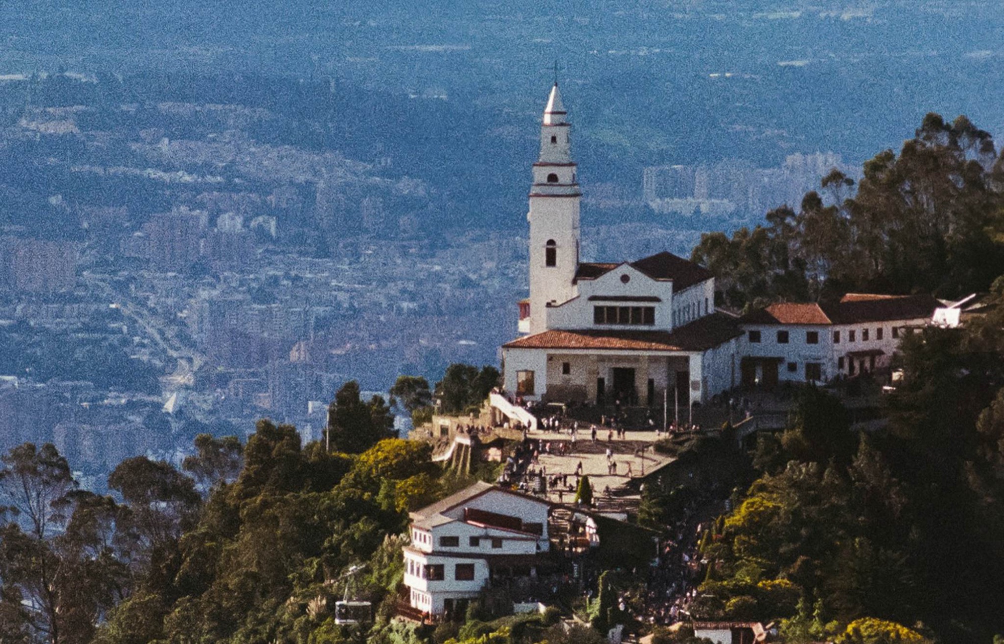 Hike up Monseratte