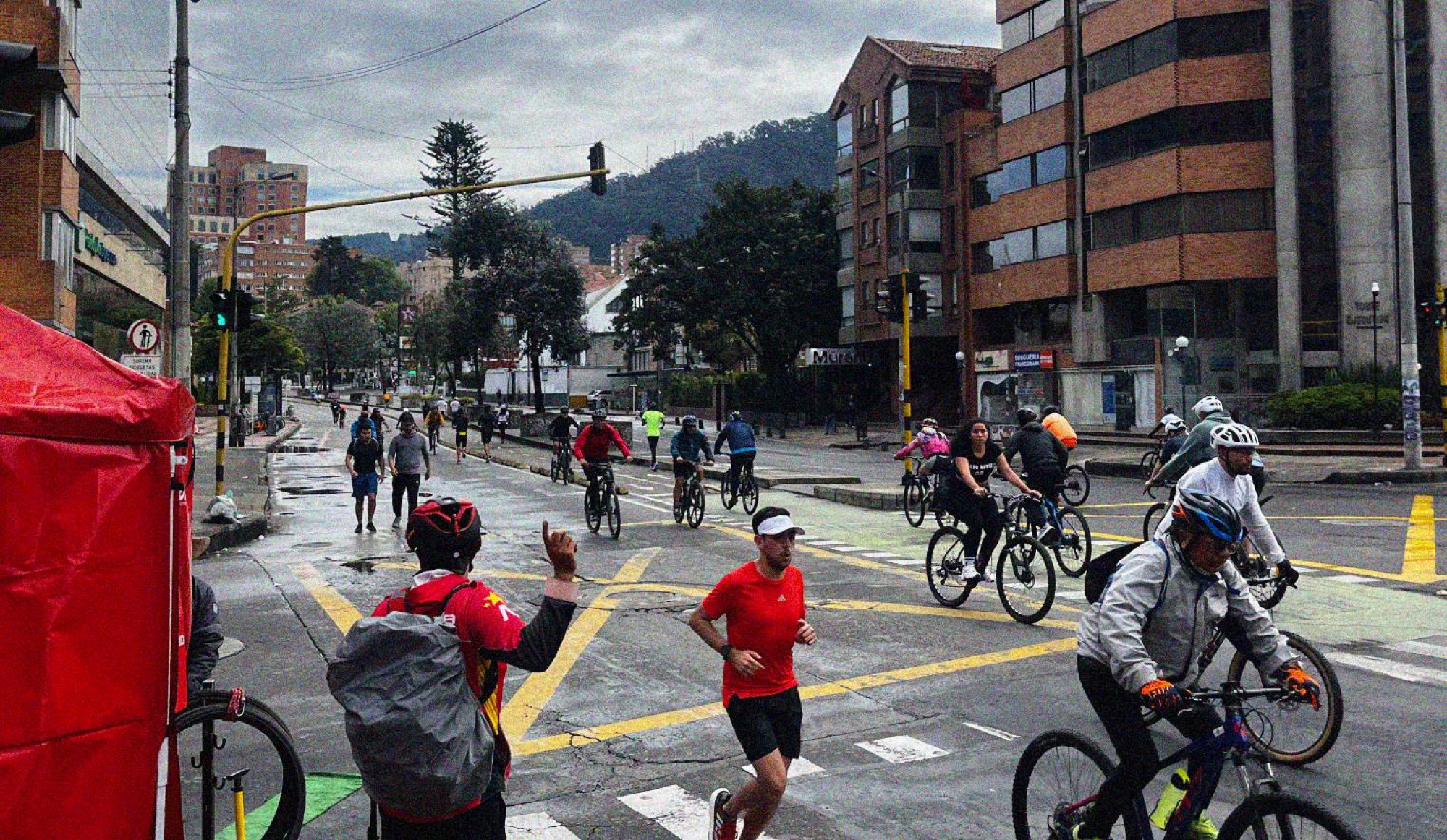 From 7 am to 2 pm every Sunday, 76 miles of streets are closed across the city for 'Ciclovía'. The car-free streets with a marked security presence make it an excellent time to explore on foot or by bike. A road named the 'Séptima' runs through Chapinero to La Candelaria and is a great way to traverse the city.