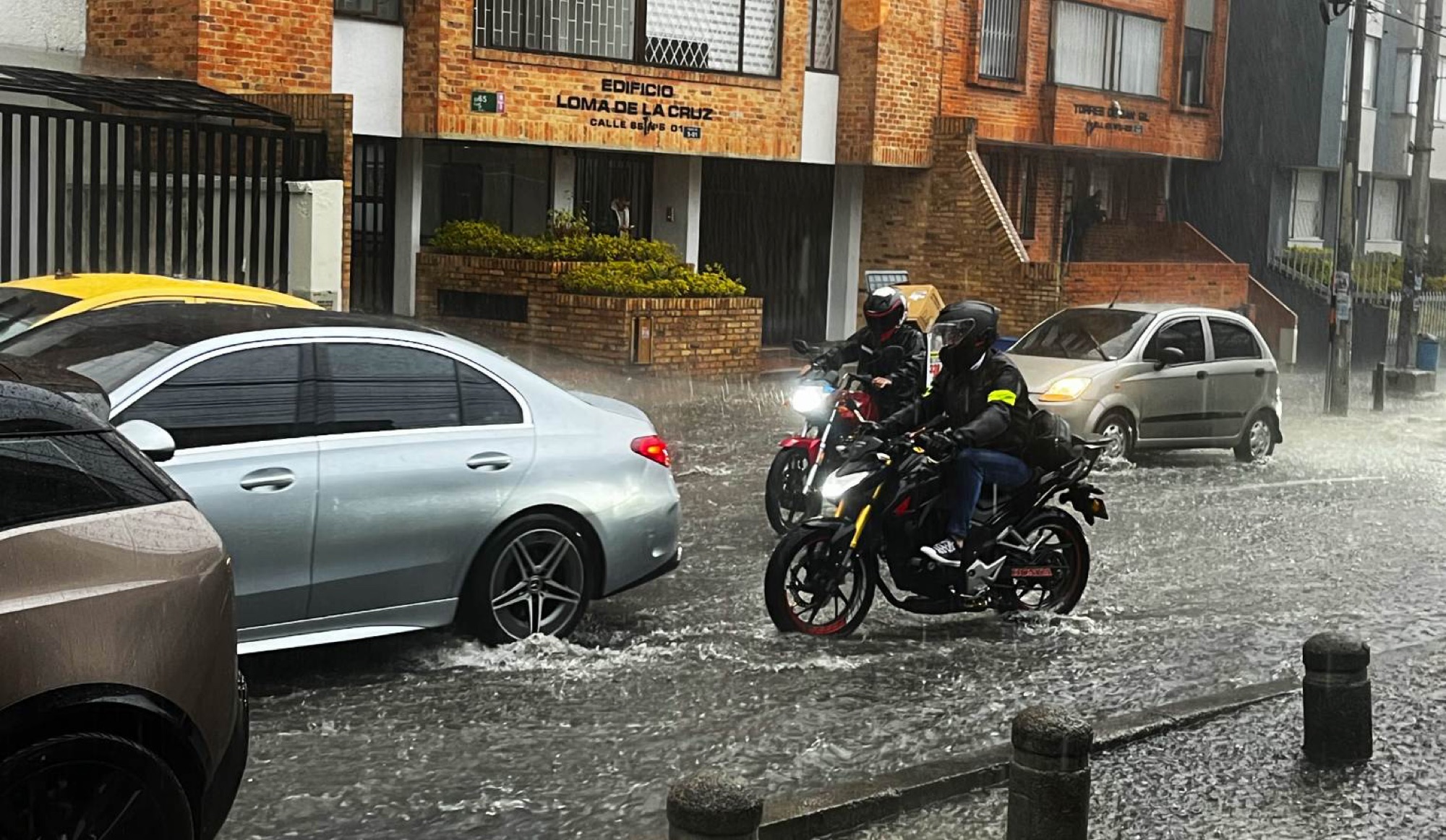 Even by damp British standards, the rainfall in Bogotá was a consistent and unwelcome feature of most days. Weather forecasts are fickle, making it difficult to plan for any outdoor adventures.