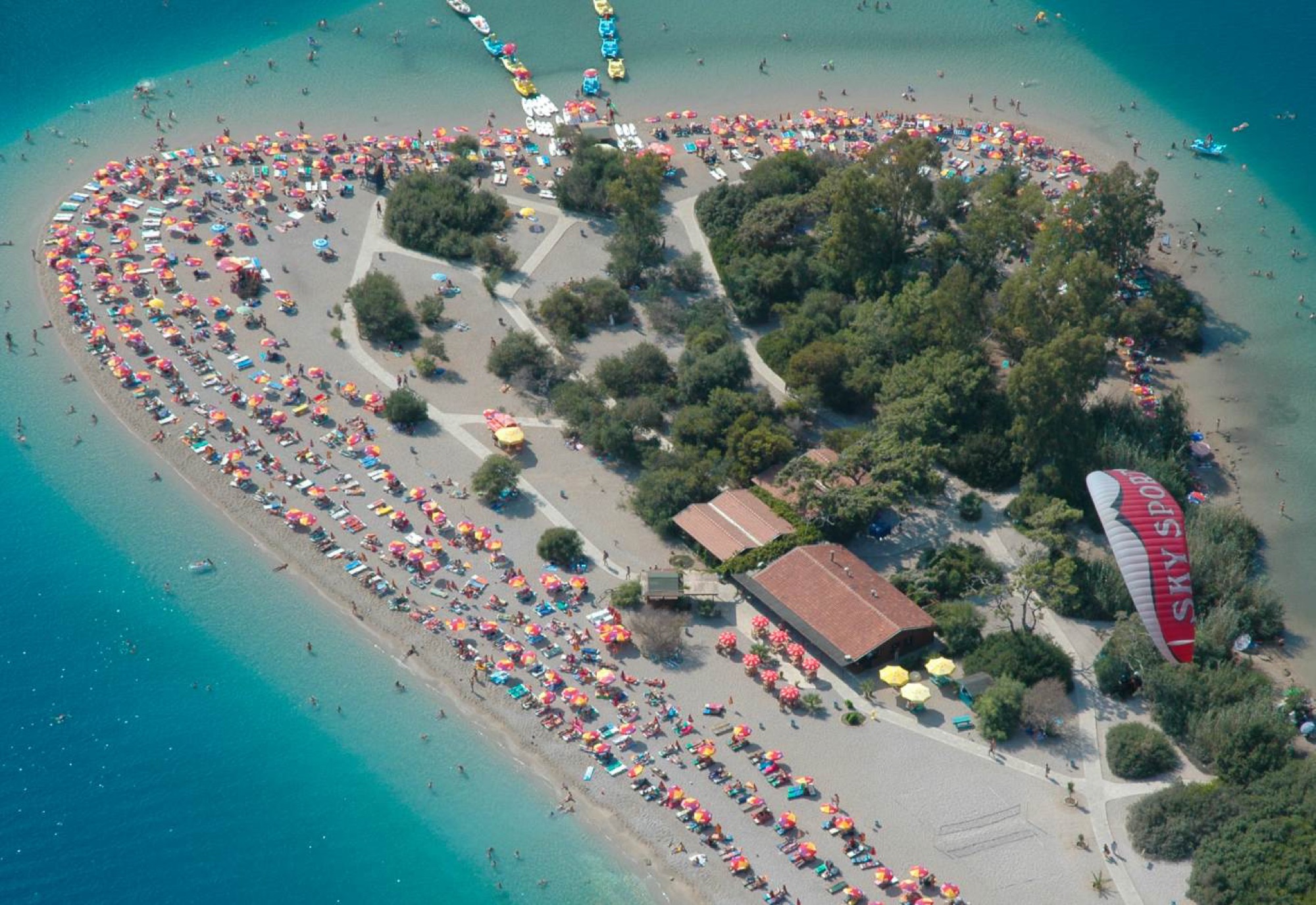 Paraglide at Ölüdeniz