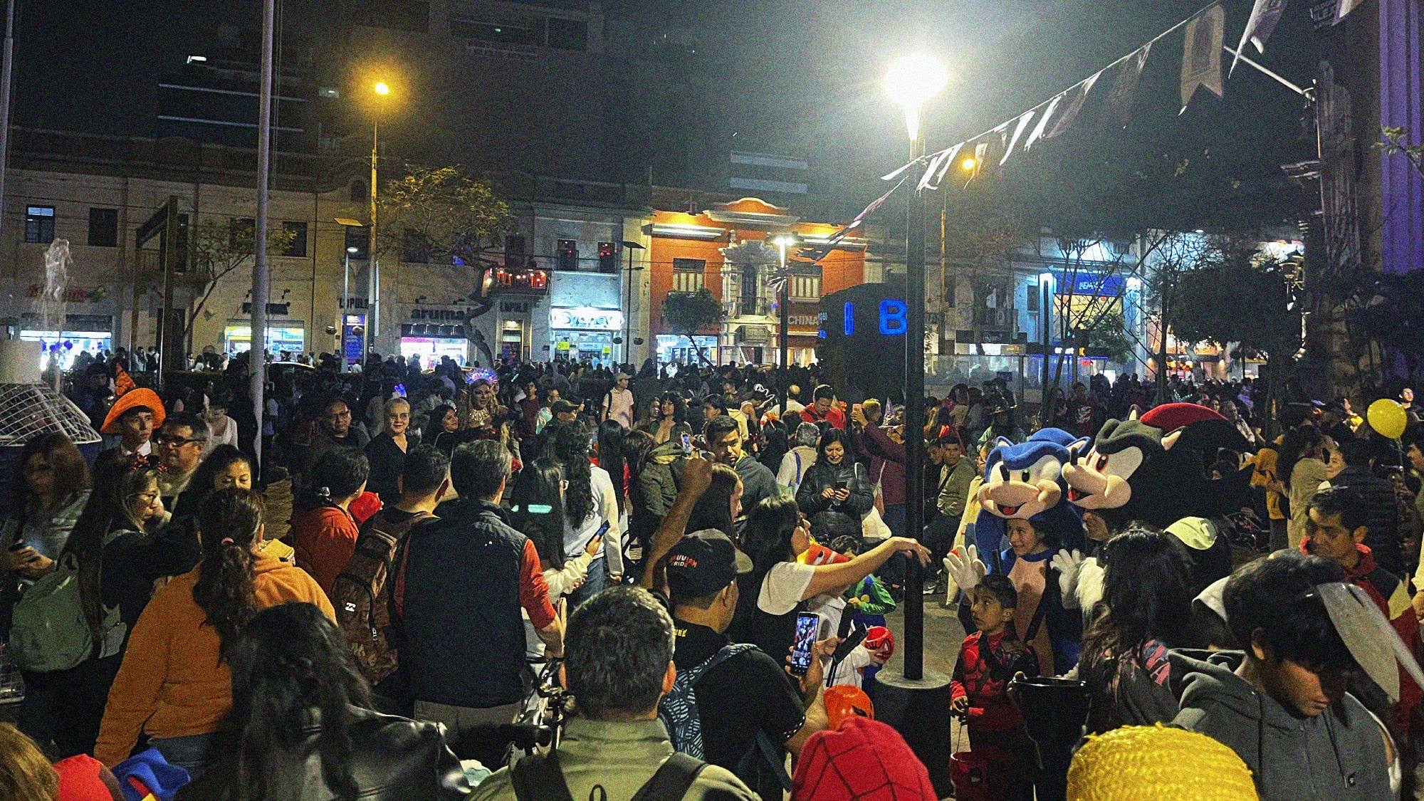 Halloween is a big deal throughout Lima, with what felt like the city's entire population congregating at Parque Kennedy. It's 100% worth getting involved if your trip coincides with that period.