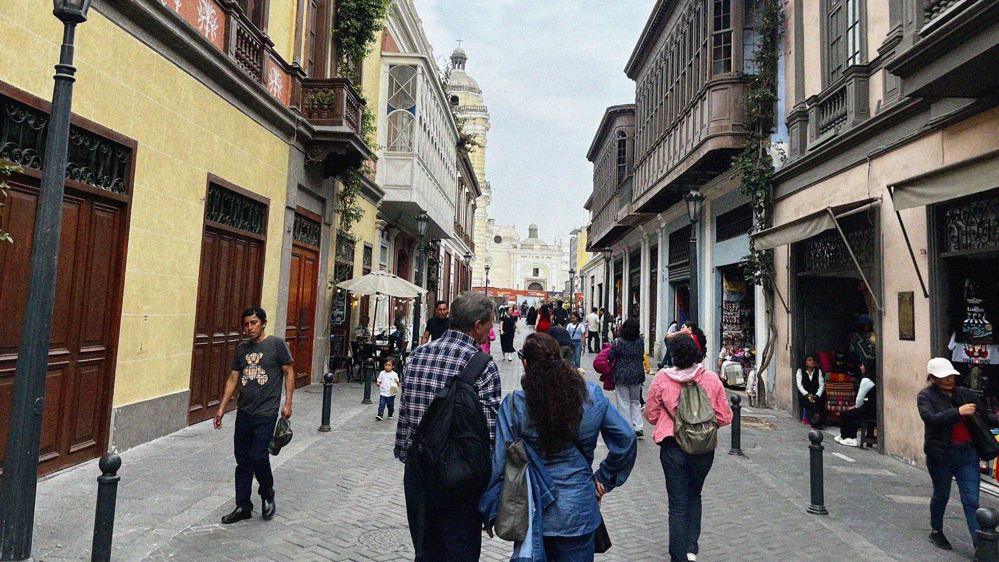 It's well worth spending an afternoon exploring the Centro Histórico, about a 30-minute drive north of Miraflores. Compared to the modern skyline of the southern neighbourhoods, the area surrounding Plaza Mayor De Lima is full of historic buildings, including the cathedral, which dates back to the 1600s.