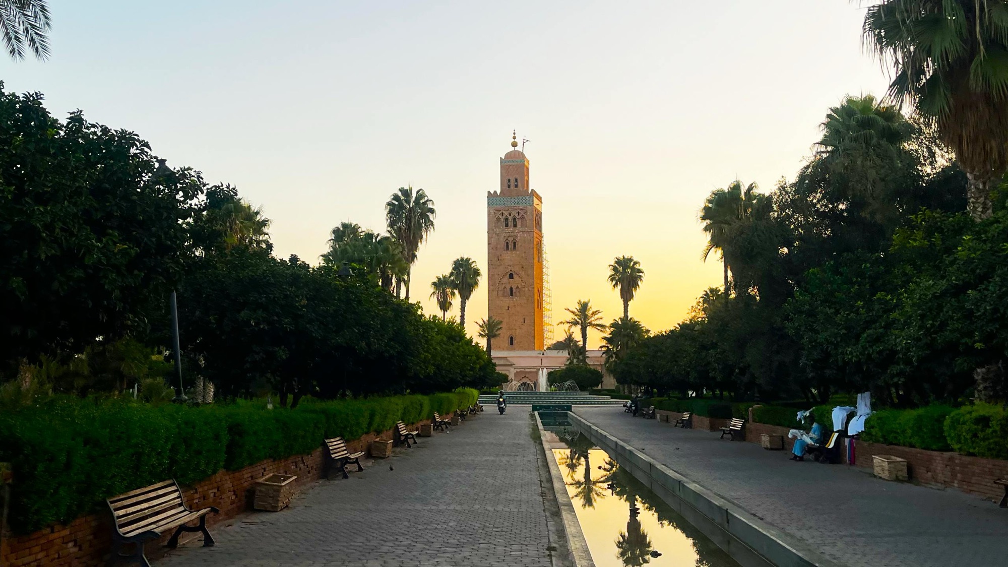 Park Lalla Hasna is a pleasant spot for an early morning run, with the sun peeking out behind the Koutoubia Mosque. It’s around a 20-minute run from the heart of Guéliz.