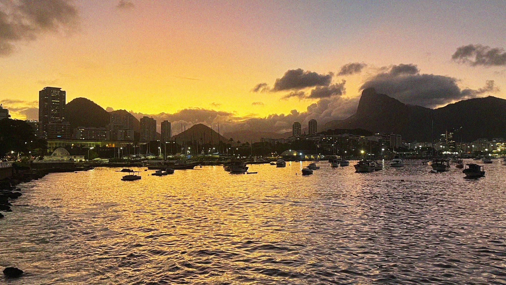 Search for 'O Mureta da Urca' on Google Maps, at the foot of Sugarloaf Mountain, to join crowds of locals sitting on the wall and watch a dramatic sunset over Guanabara Bay, inevitably accompanied by large bottles of beer. There are several restaurants in the area, making a great spot for a relaxed start to the evening.