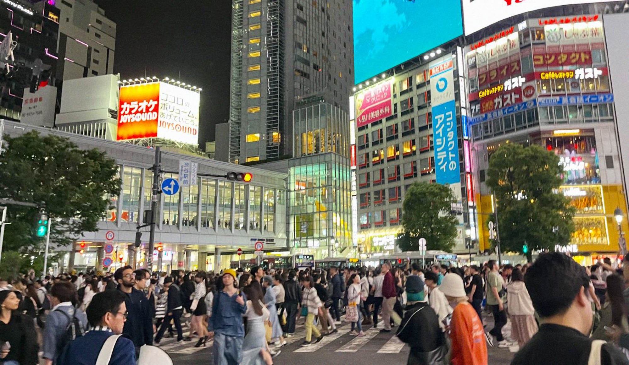 The 'Shibuya Scramble' crossing is one of the most iconic scenes from Tokyo, a pedestrian crossing where 5 junctions simultaneously cross. You'll inevitably pass through this on at least one occasion traversing the city.